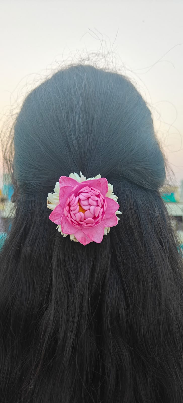 𝐉𝐀𝐒𝐌𝐈𝐍𝐄 𝐆𝐀𝐉𝐑𝐀 𝐖𝐈𝐓𝐇 𝐋𝐎𝐓𝐔𝐒 𝐅𝐋𝐎𝐖𝐄𝐑