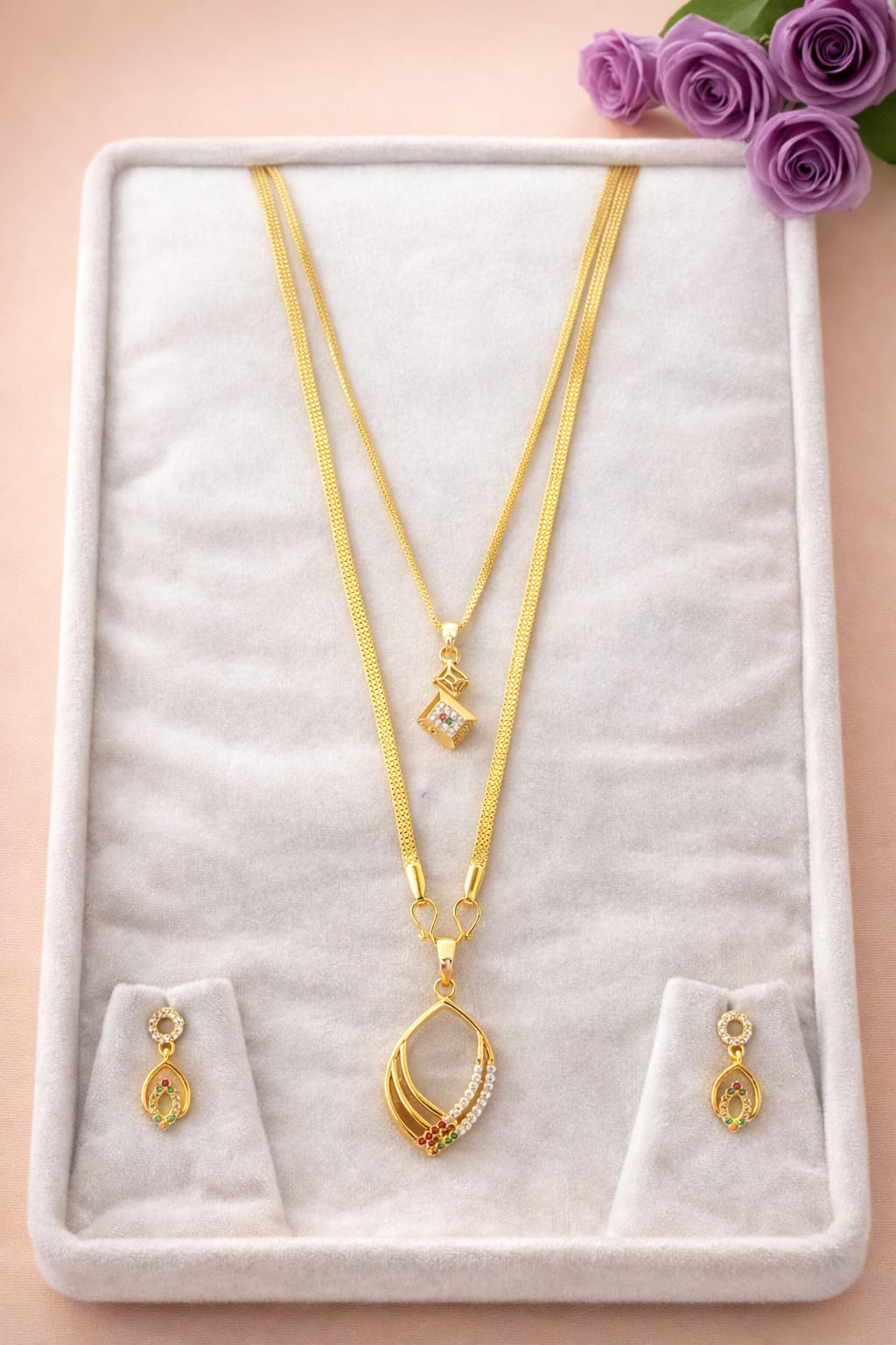 𝟏𝟖.𝟐𝟒 𝐈𝐍𝐂𝐇𝐄𝐒 𝐃𝐎𝐋𝐋𝐀𝐑 𝐂𝐇𝐀𝐈𝐍 𝐖𝐈𝐓𝐇 𝐄𝐀𝐑𝐑𝐈𝐍𝐆𝐒