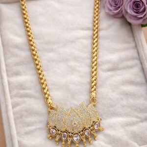 𝟐𝟒 𝐈𝐍𝐂𝐇𝐄𝐒 𝐅𝐎𝐑𝐌𝐈𝐍𝐆 𝐃𝐎𝐋𝐋𝐀𝐑 𝐂𝐇𝐀𝐈𝐍