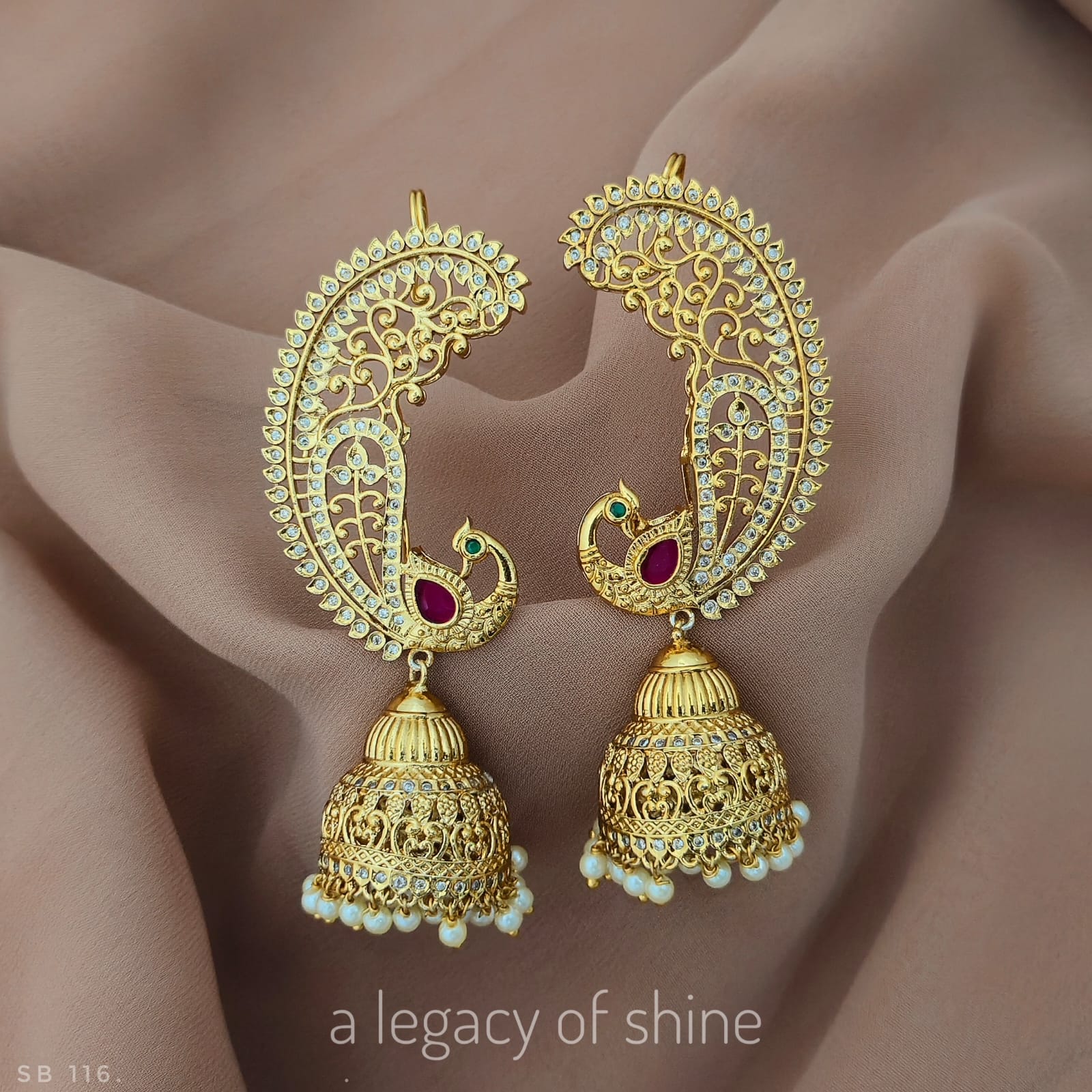 𝐆𝐎𝐋𝐃  𝐄𝐀𝐑𝐂𝐔𝐅𝐅