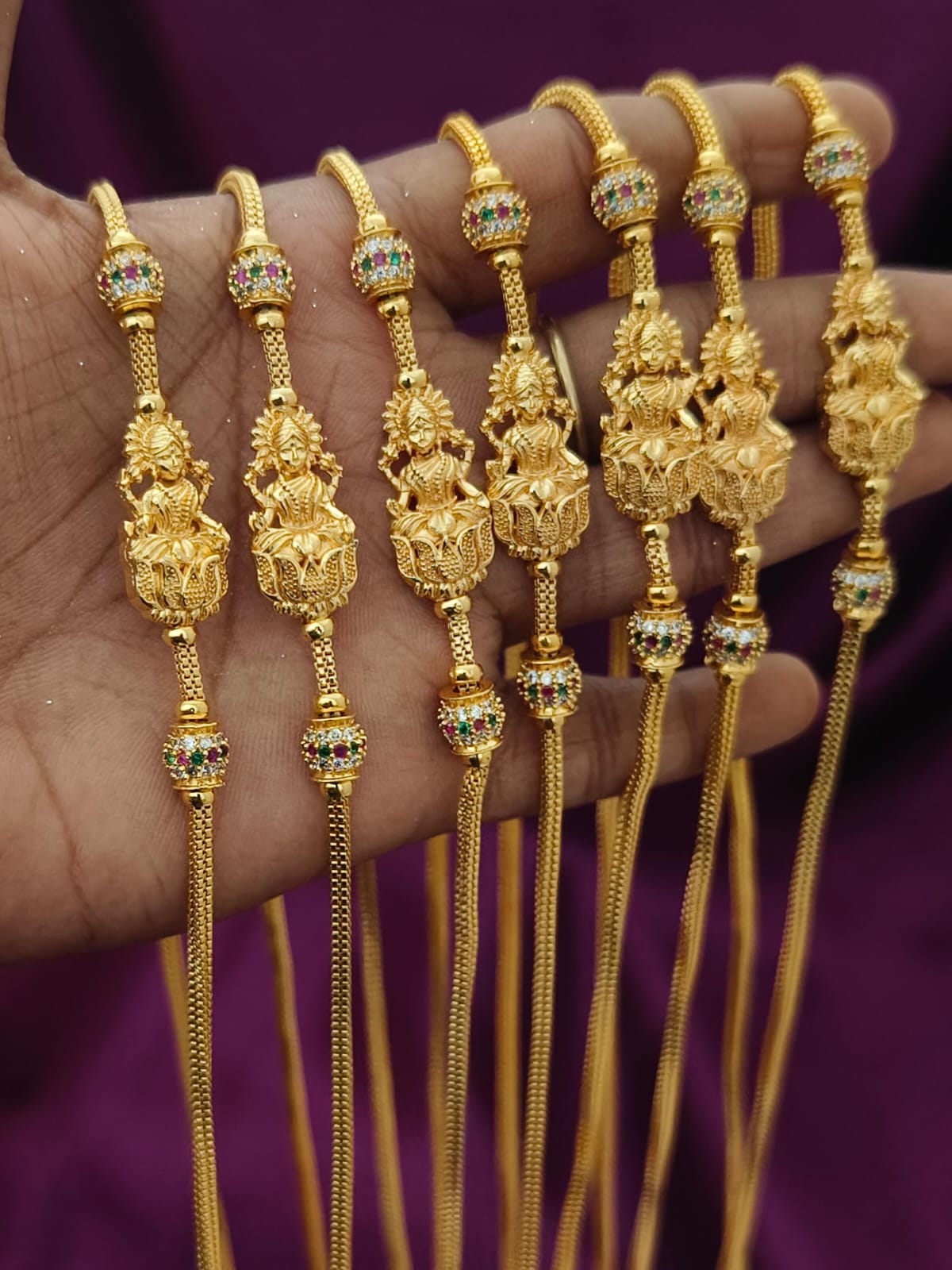 𝐆𝐎𝐋𝐃 𝐃𝐀𝐈𝐋𝐘 𝐖𝐄𝐀𝐑 𝐓𝐇𝐀𝐋𝐈 𝐂𝐇𝐀𝐈𝐍