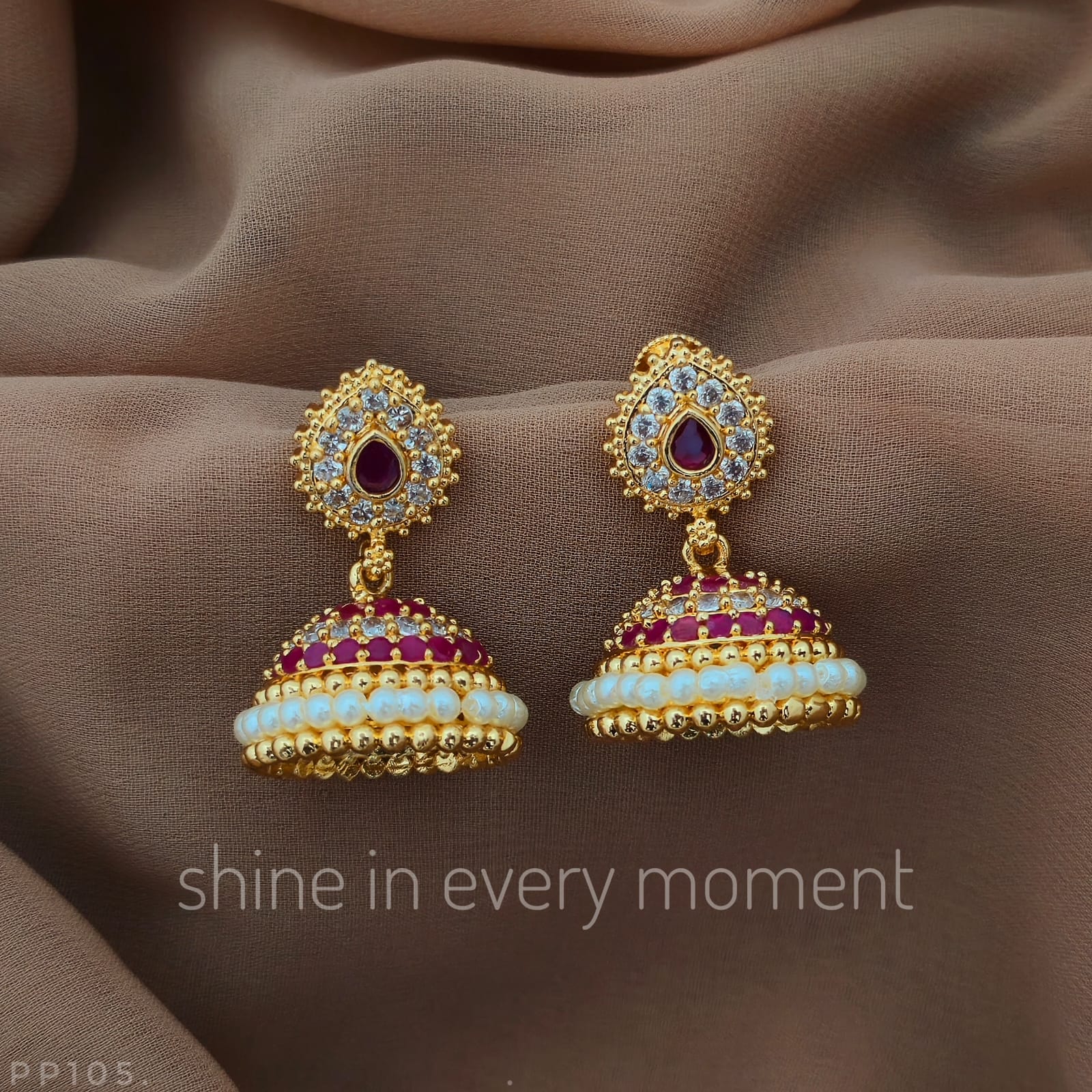 𝐒𝐓𝐎𝐍𝐄𝐒 𝐀𝐍𝐃 𝐏𝐄𝐀𝐑𝐋  𝐉𝐇𝐔𝐌𝐊𝐈