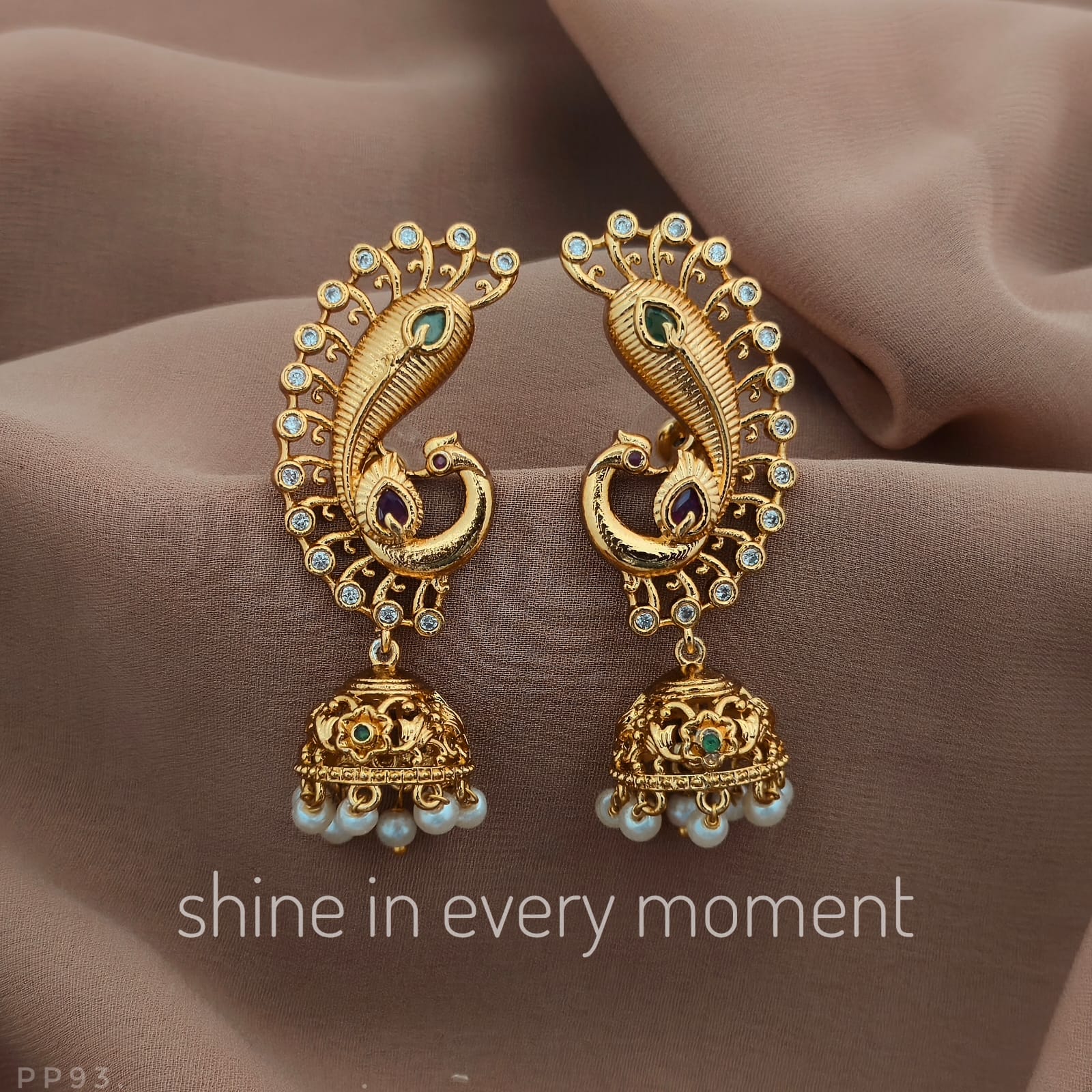 𝐏𝐄𝐀𝐂𝐎𝐂𝐊 𝐄𝐀𝐑 𝐂𝐔𝐅𝐅 𝐉𝐇𝐔𝐌𝐊𝐀𝐒